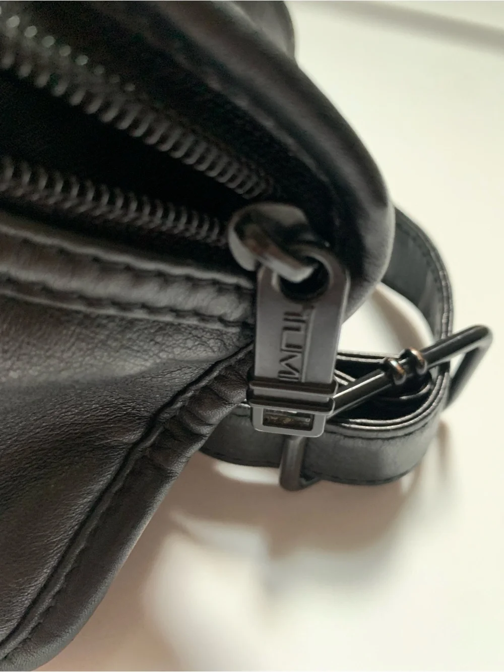 Vintage TUMI Black Genuine Leather Waist Bag Fanny Pack Unisex